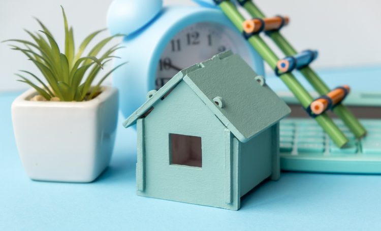 How Long Does It Take to Replace a Roof? A Homeowner’s Guide